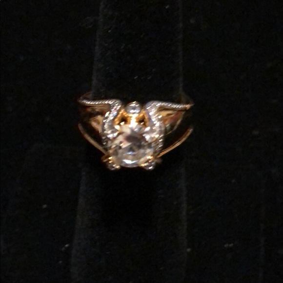 Ring - Picture 2 of 6